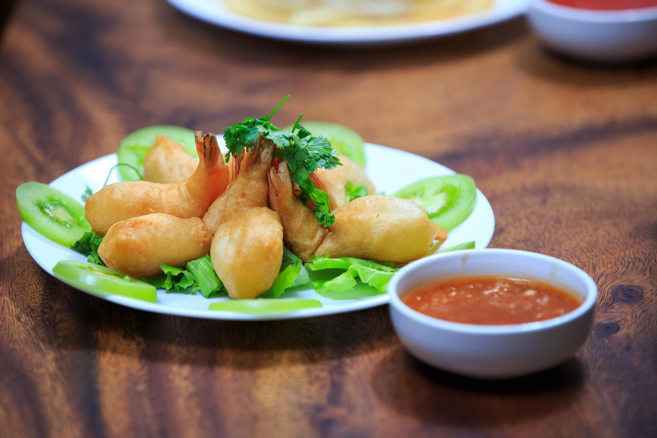 Kuch Oudom Hotel Phnom Penh Bagian luar foto