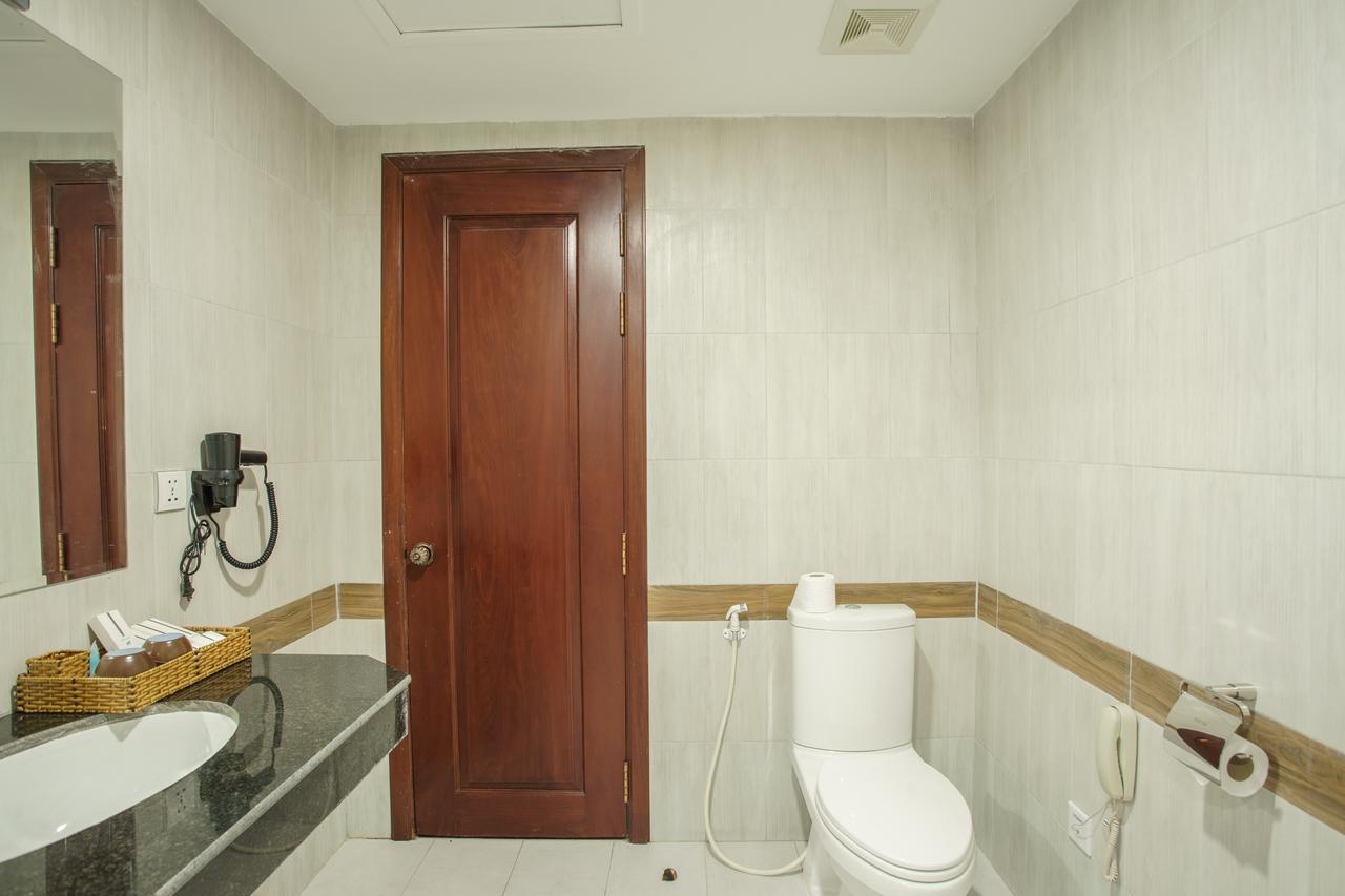 Kuch Oudom Hotel Phnom Penh Bagian luar foto