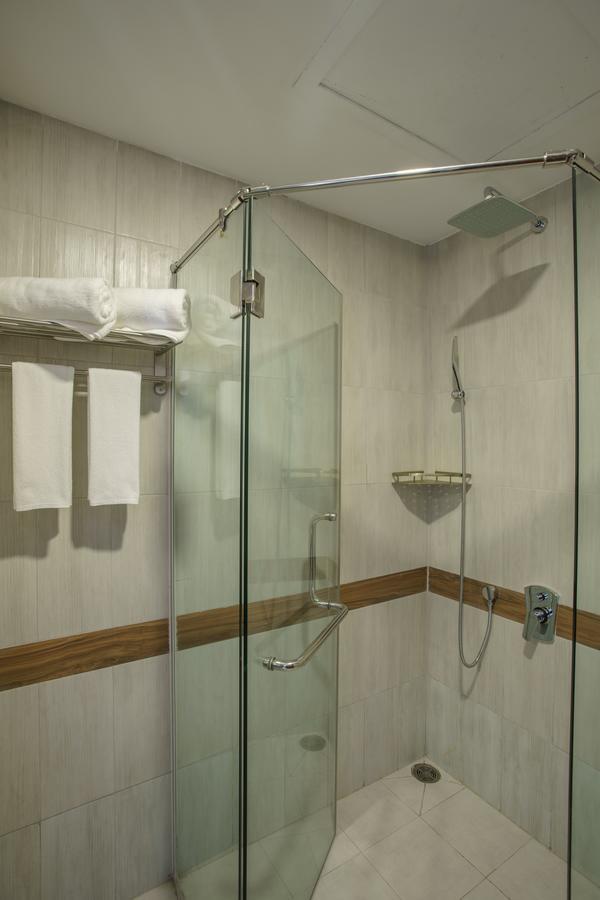 Kuch Oudom Hotel Phnom Penh Bagian luar foto