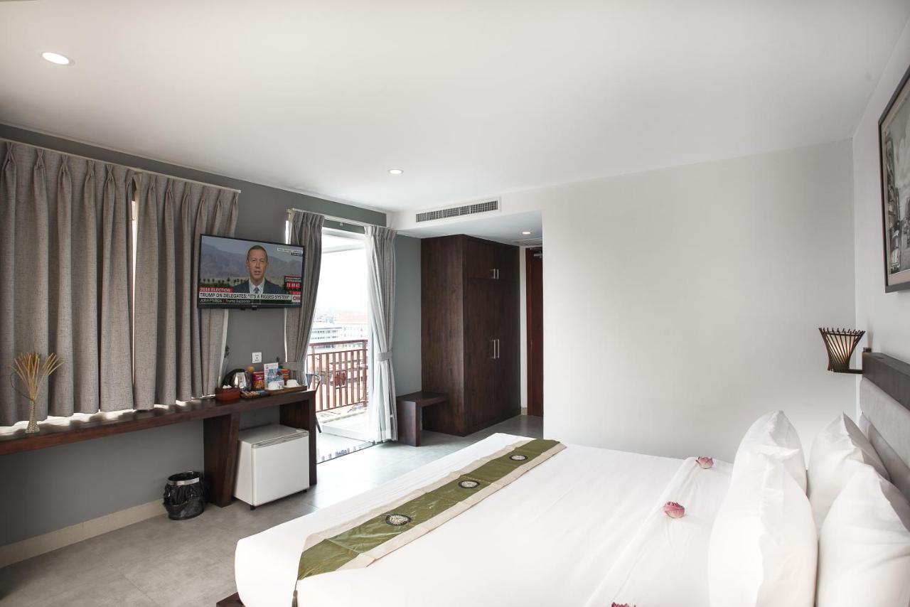 Kuch Oudom Hotel Phnom Penh Bagian luar foto