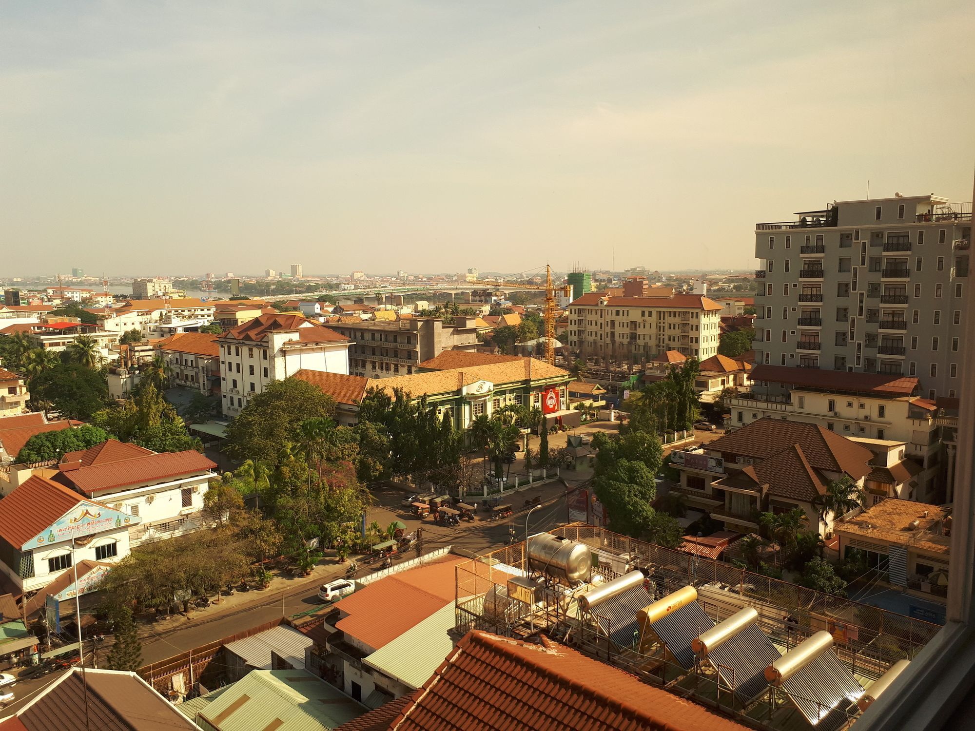 Kuch Oudom Hotel Phnom Penh Bagian luar foto